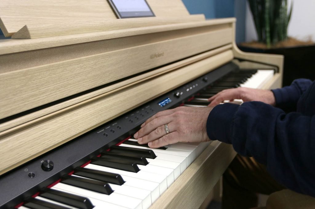 learn to play a digital piano