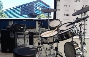V-Drums digunakan untuk memantau tingkat kebugaran dan koordinasi drummer